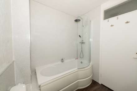 Park Lane Court, Bury New Road, Image 15