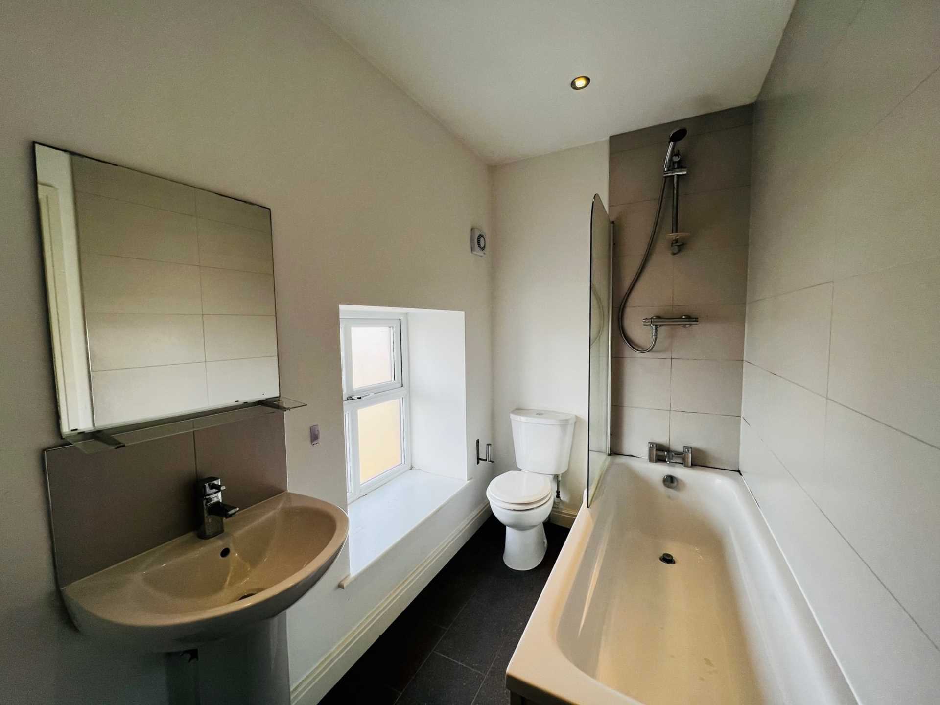 Bow Street, Oldham, Image 6
