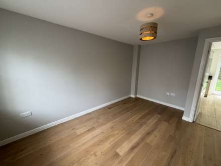 Racecourse Way, Salford, Image 4