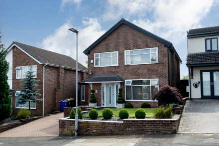 4 Bedroom Detached, Standmoor Road, Whitefield
