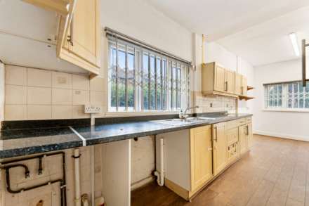 Canterbury Drive, Prestwich, Image 9