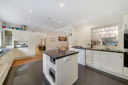 Danesway, Prestwich, Image 19