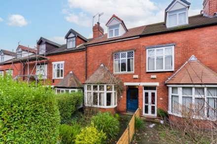 5 Bedroom Terrace, Howe Street, Salford