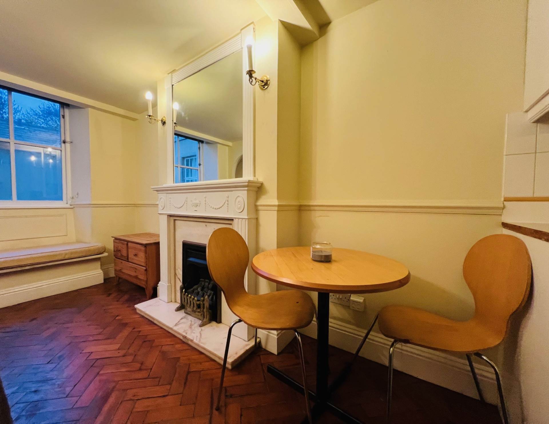 Ashgrove House, Elland, Image 9