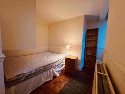 Ashgrove House, Elland, Image 11