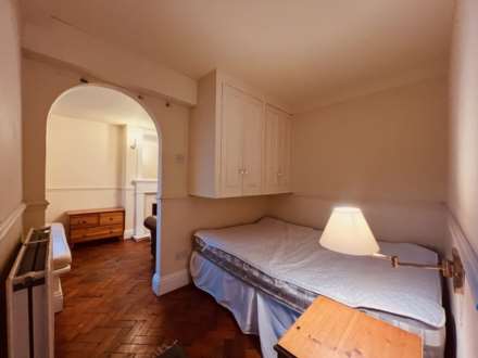 Ashgrove House, Elland, Image 12