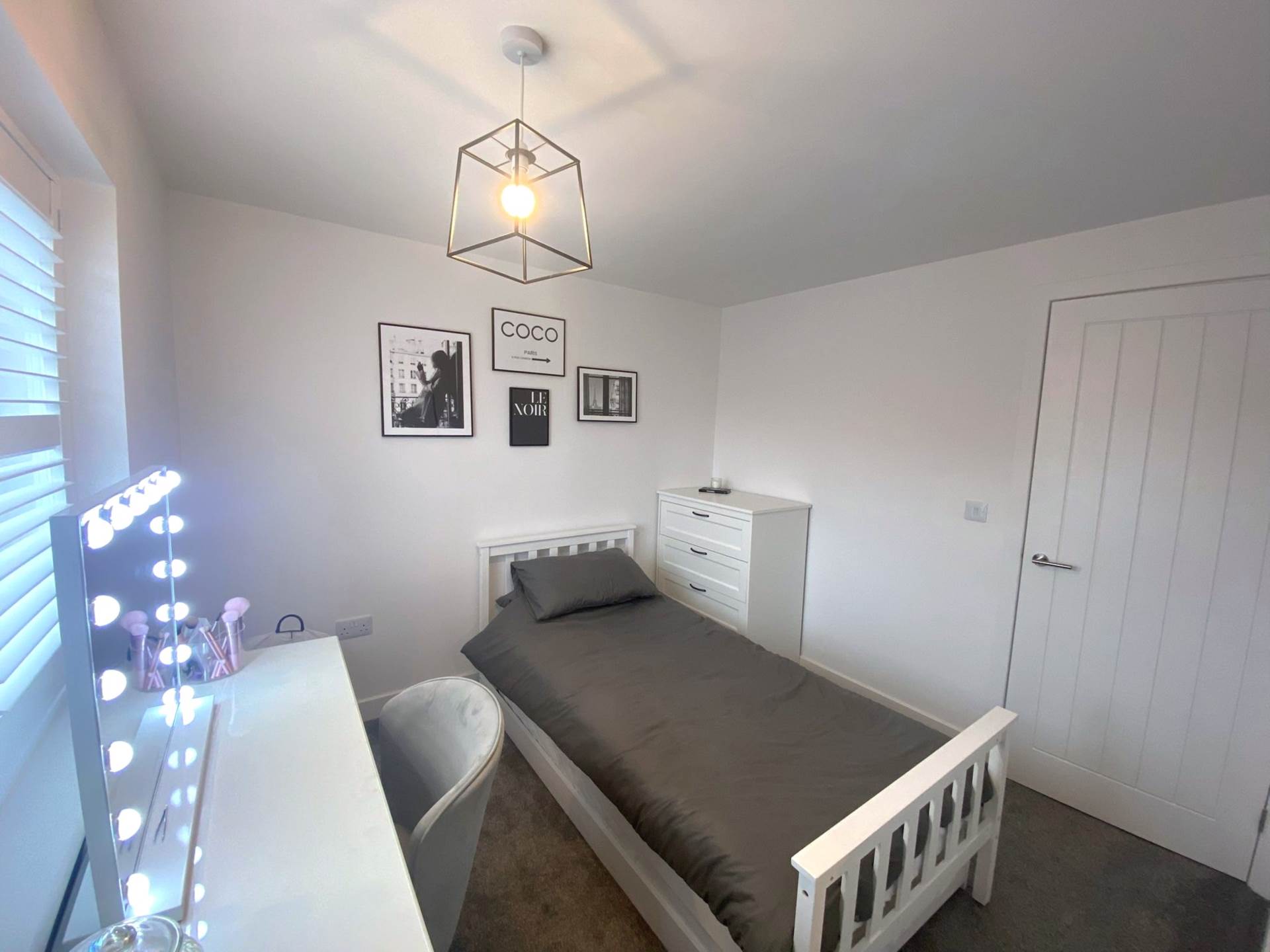 Clover Lane, Healing, Image 17