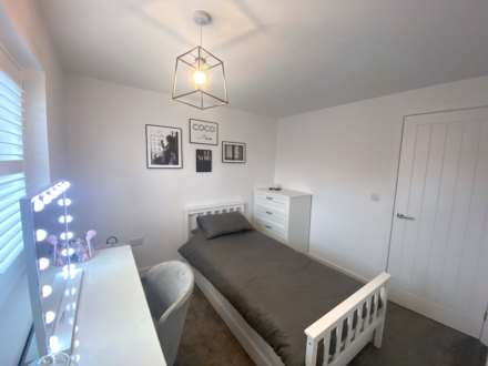 Clover Lane, Healing, Image 17