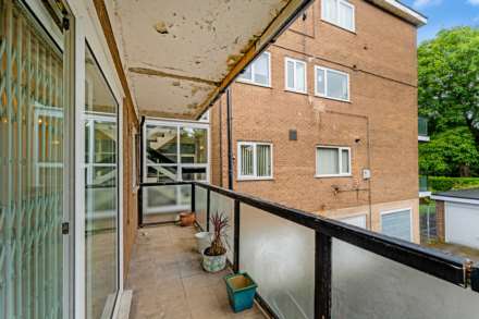 Lakeside Court, Old Hall Road, Broughton Park, Image 7