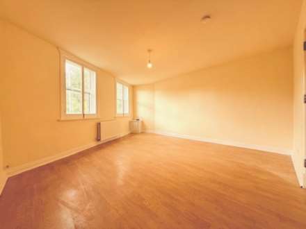Lees Road, Mossley, Image 4
