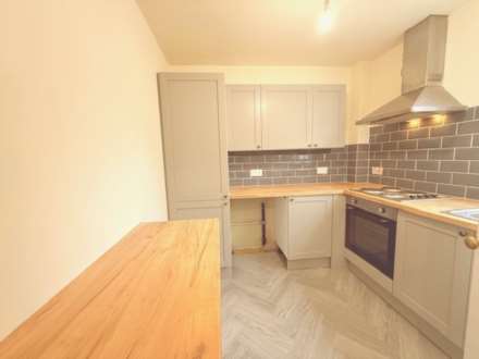 Lees Road, Mossley, Image 8