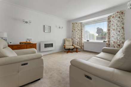 Dempsey Drive, Unsworth, Image 4