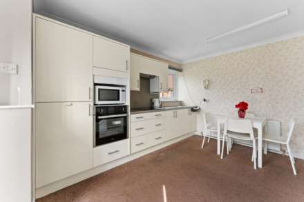 Dempsey Drive, Unsworth, Image 9