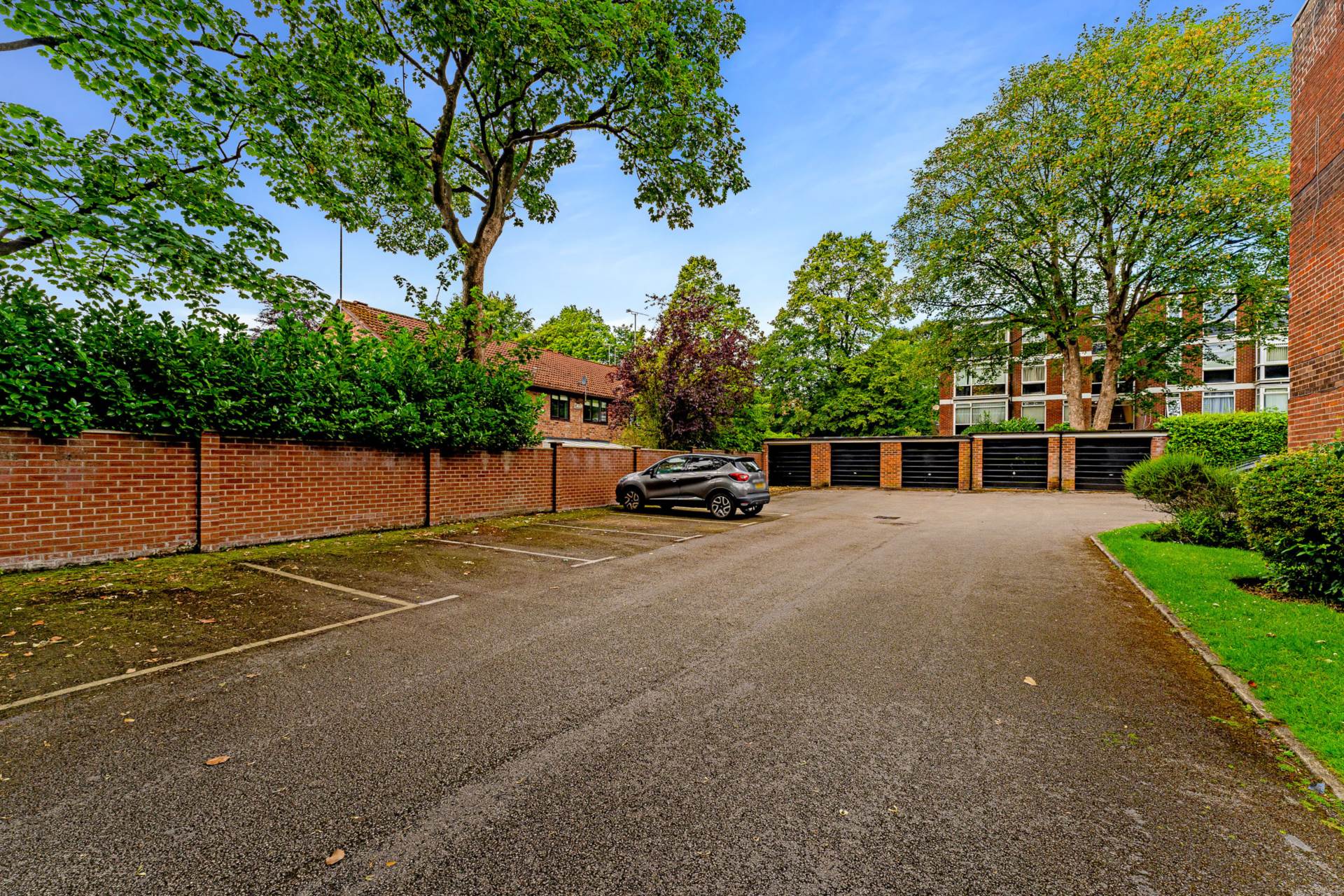 Ravenhurst, Salford, Image 15