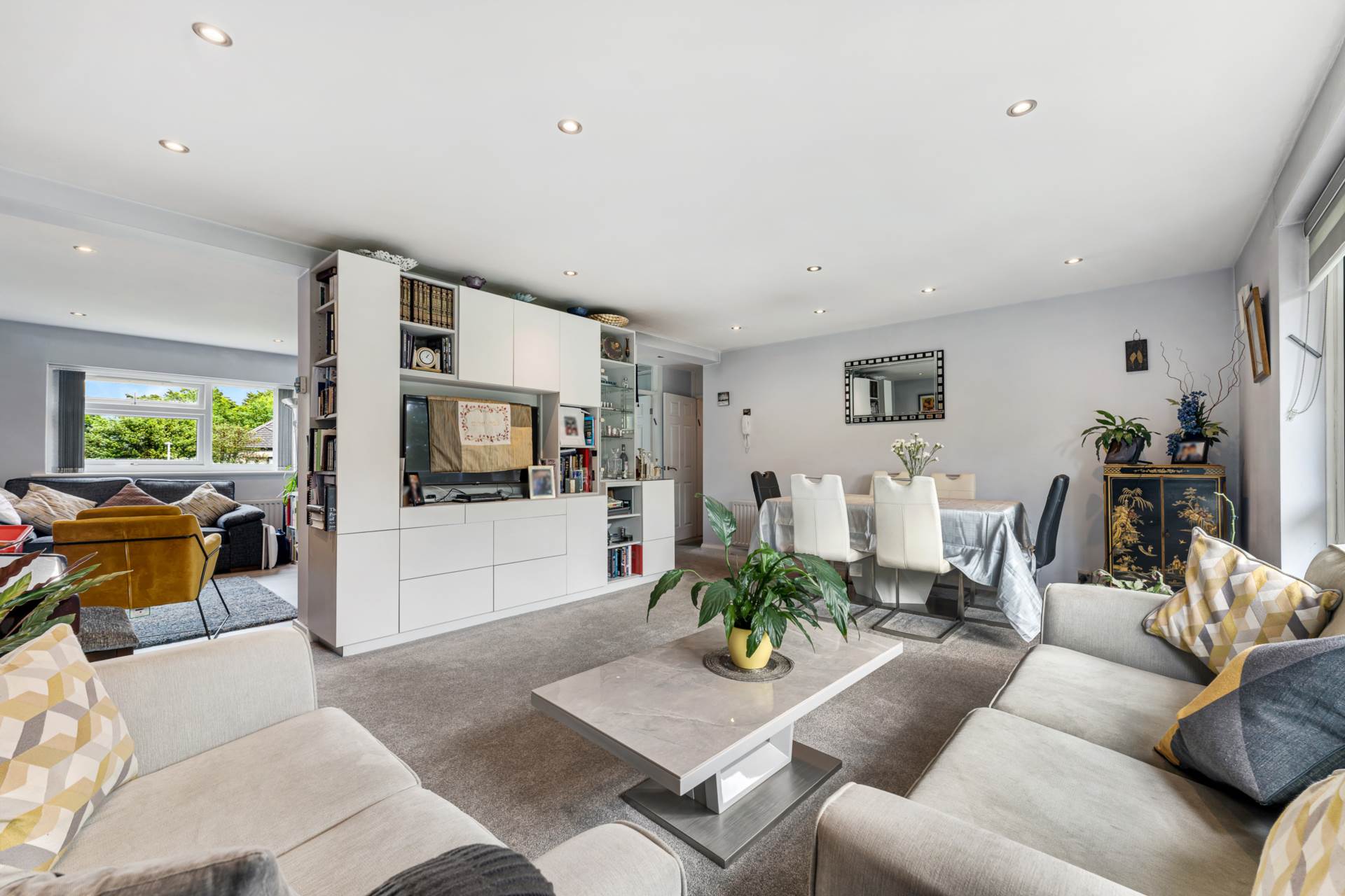 Ingeldende Court, Broughton Park, Image 4