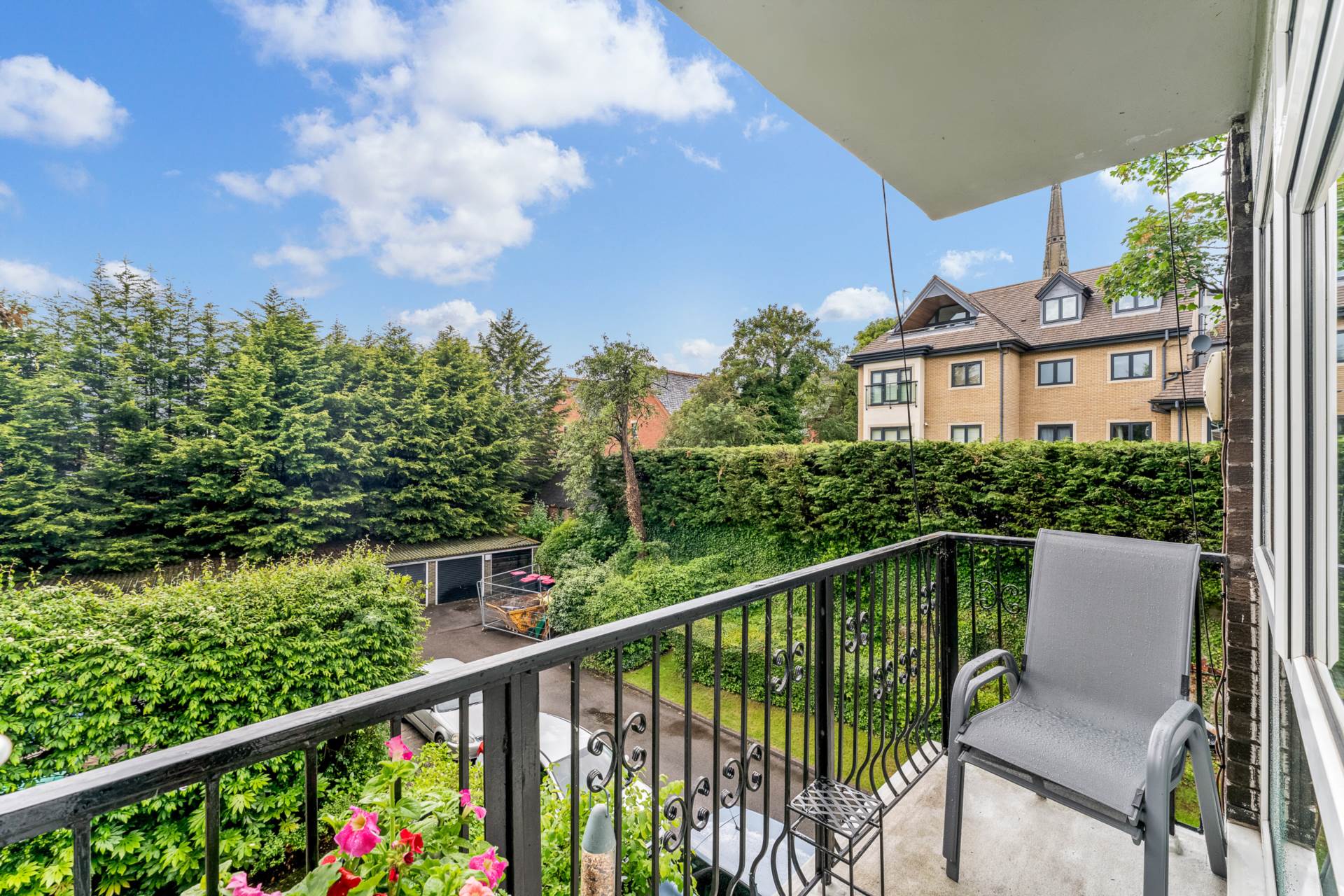 Ingeldende Court, Broughton Park, Image 7