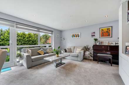 Ingeldende Court, Broughton Park, Image 5