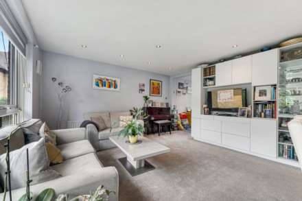 Ingeldende Court, Broughton Park, Image 6