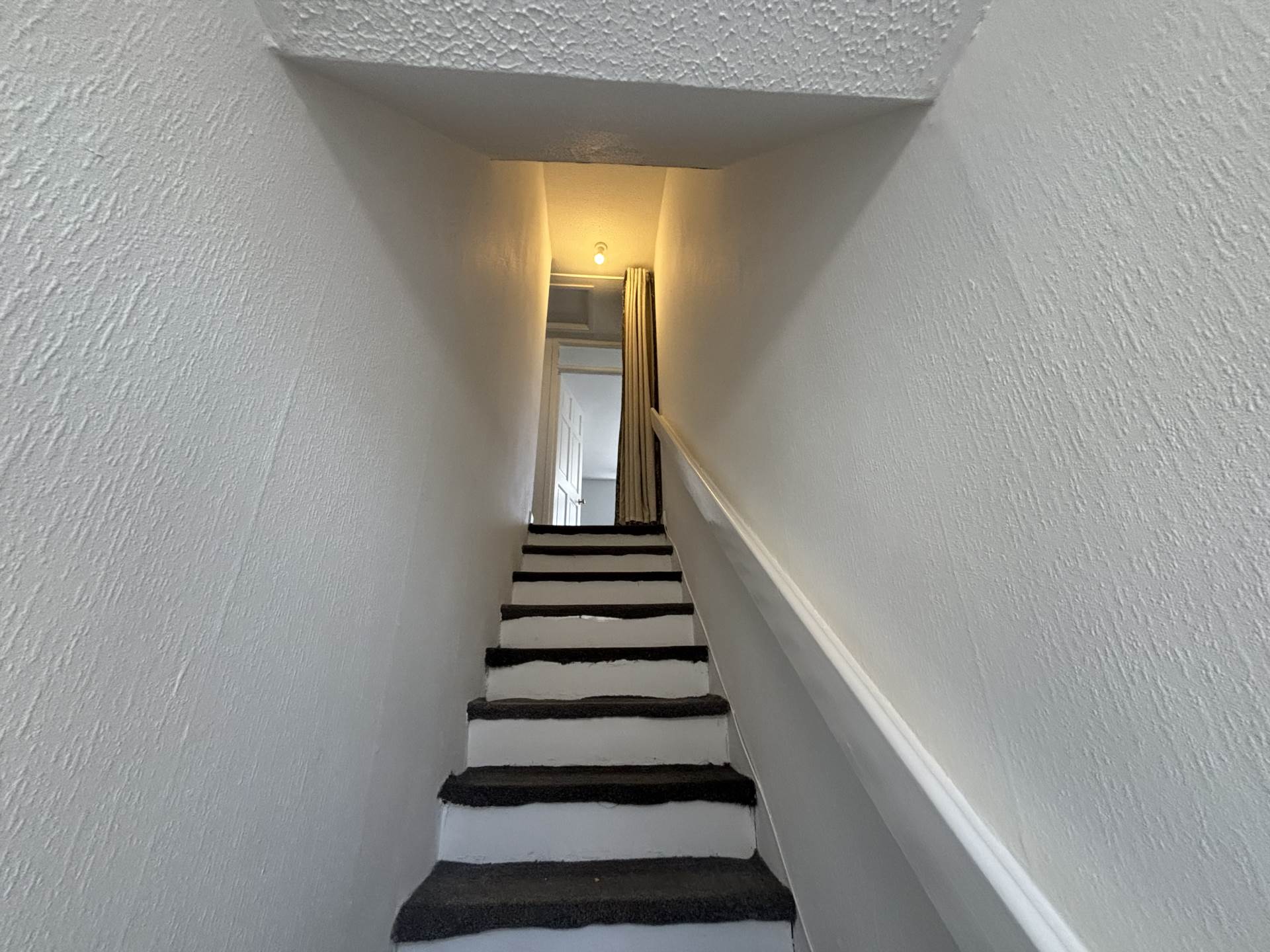 Evesham Walk, Manchester, Image 13