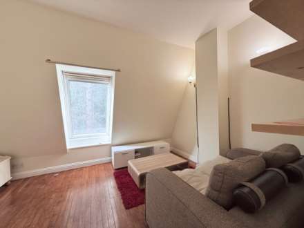 Ashgrove House, Elland, Image 9