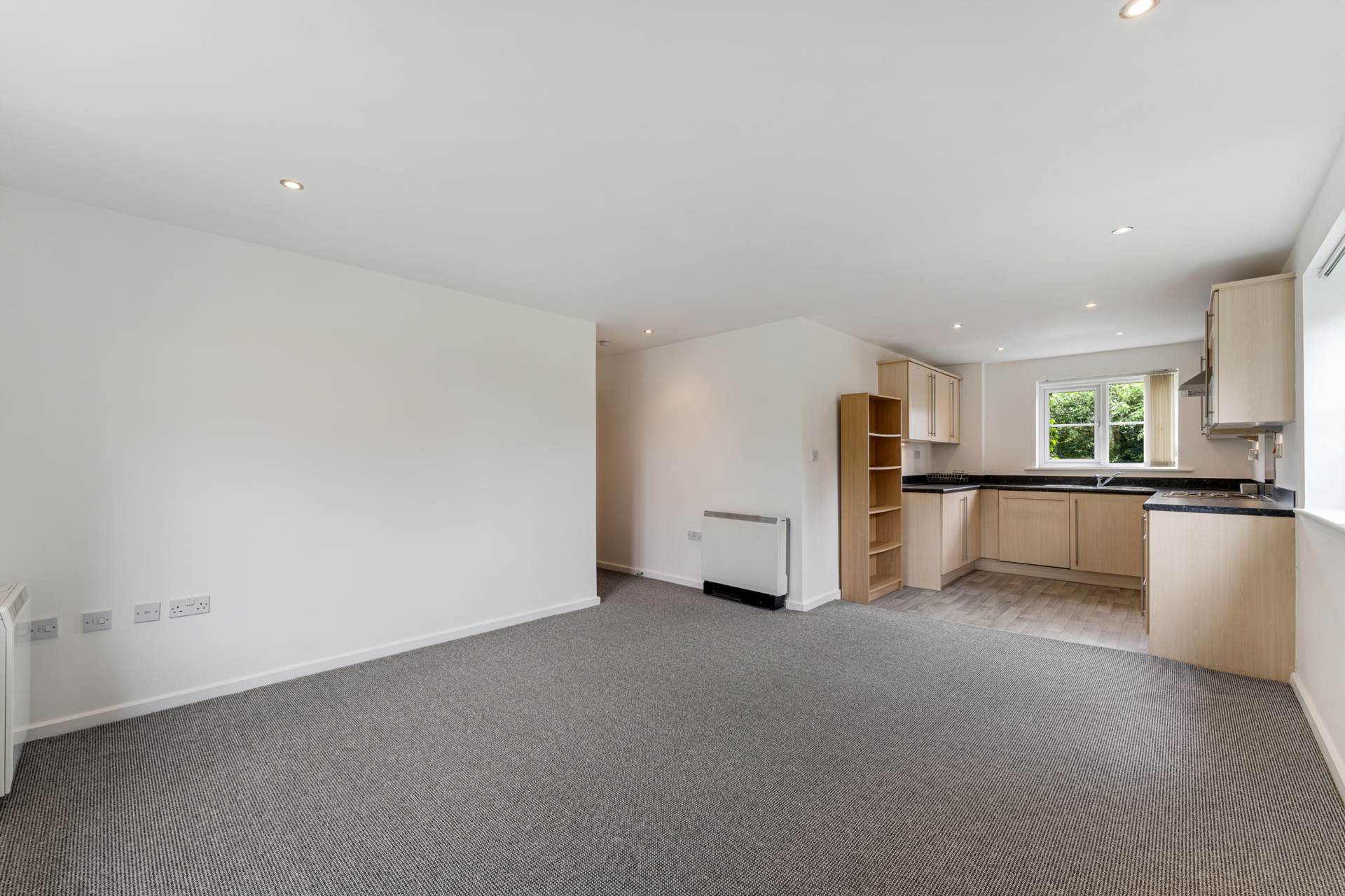 Lever Court, Salford, Image 4
