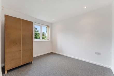 Lever Court, Salford, Image 11