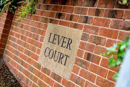 Lever Court, Salford, Image 13