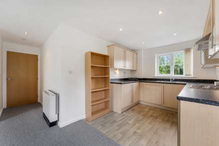 Lever Court, Salford, Image 6