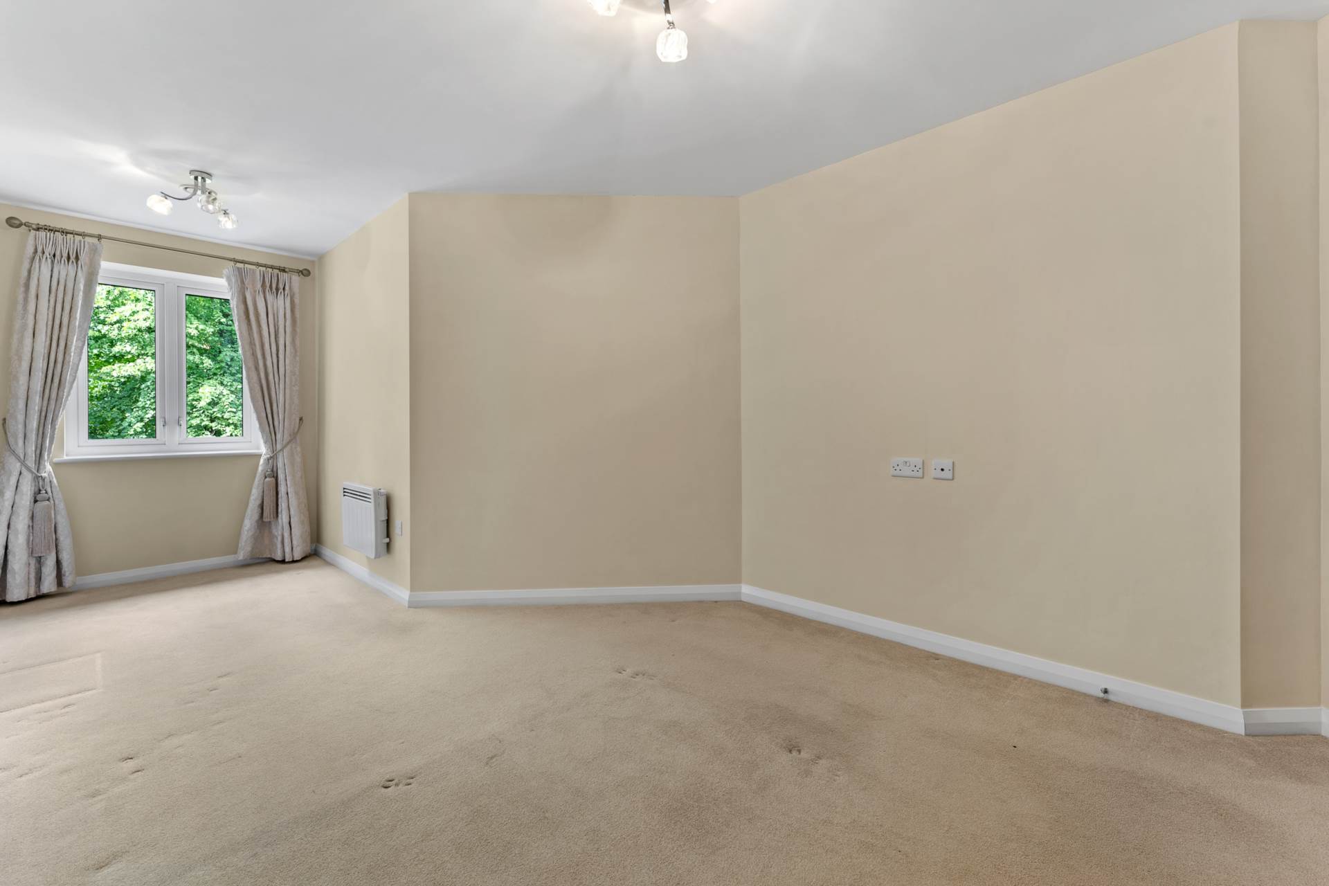 Broadfield Court, Prestwich, Image 11