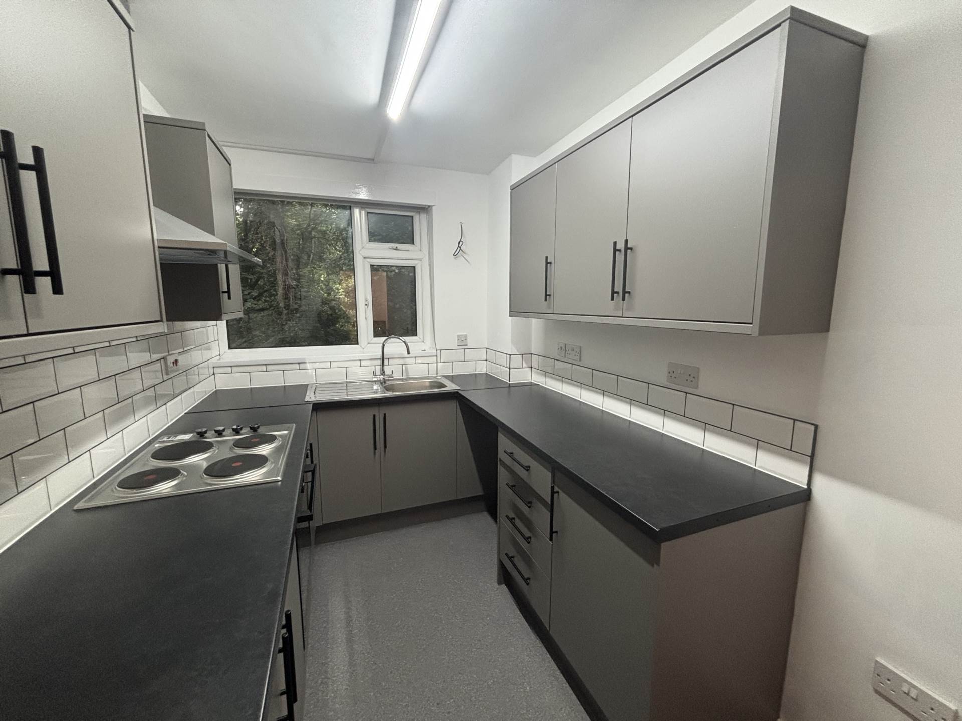 Bury New Road, Salford, Image 4