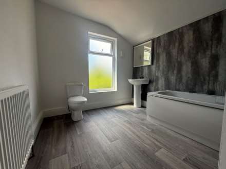 Manchester Road, Bury, Image 10