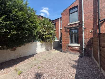 Manchester Road, Bury, Image 11