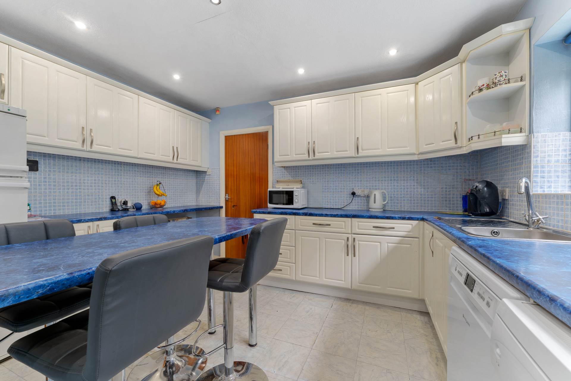 Knights Close, Prestwich, Image 15