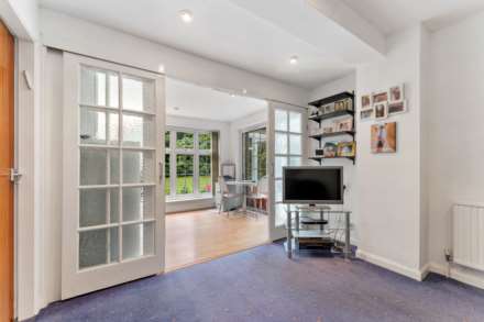 Knights Close, Prestwich, Image 10