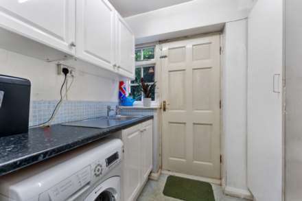 Knights Close, Prestwich, Image 17