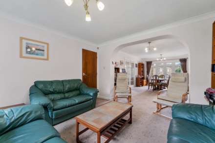 Knights Close, Prestwich, Image 6