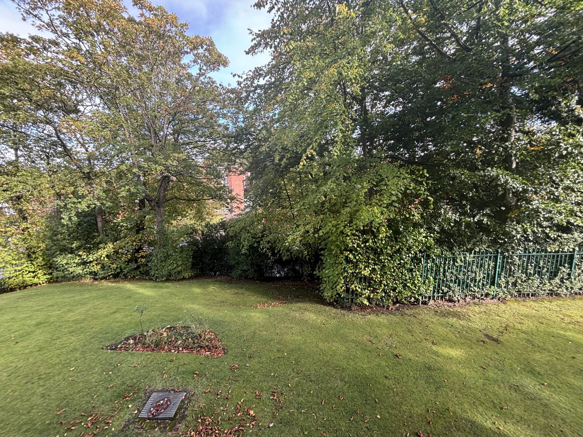 Hilltop Court, Manchester, Image 16