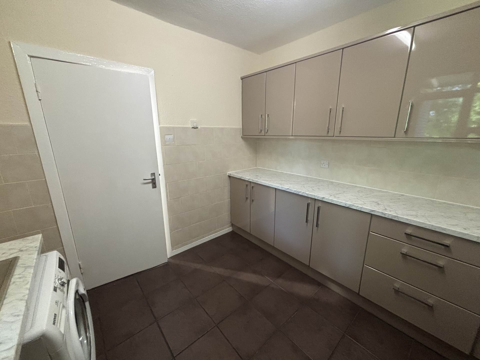 Hilltop Court, Manchester, Image 5
