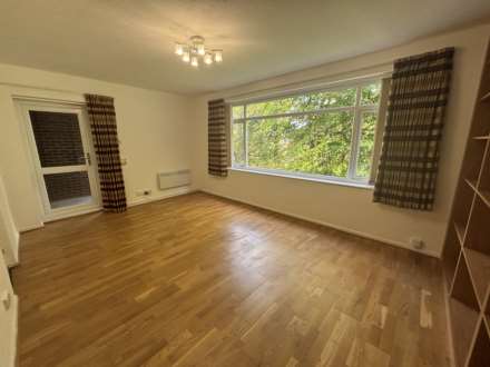 2 Bedroom Flat, Hilltop Court, Manchester