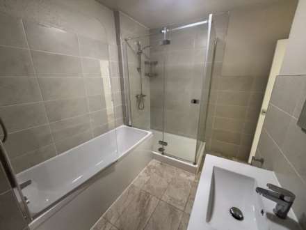 Hilltop Court, Manchester, Image 14