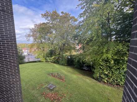 Hilltop Court, Manchester, Image 17