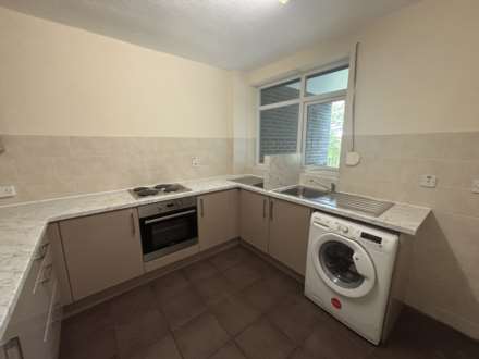 Hilltop Court, Manchester, Image 4