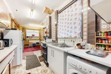 Prestfield Road, Whitefield, Image 8