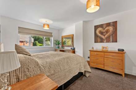 Cunningham Drive, Unsworth, Image 12