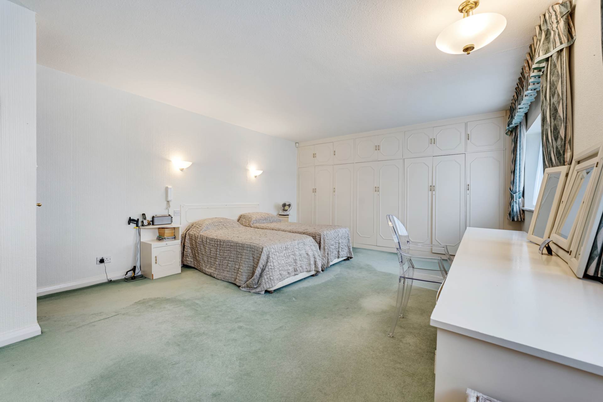 Sommerville Court, Broughton Park, Image 17