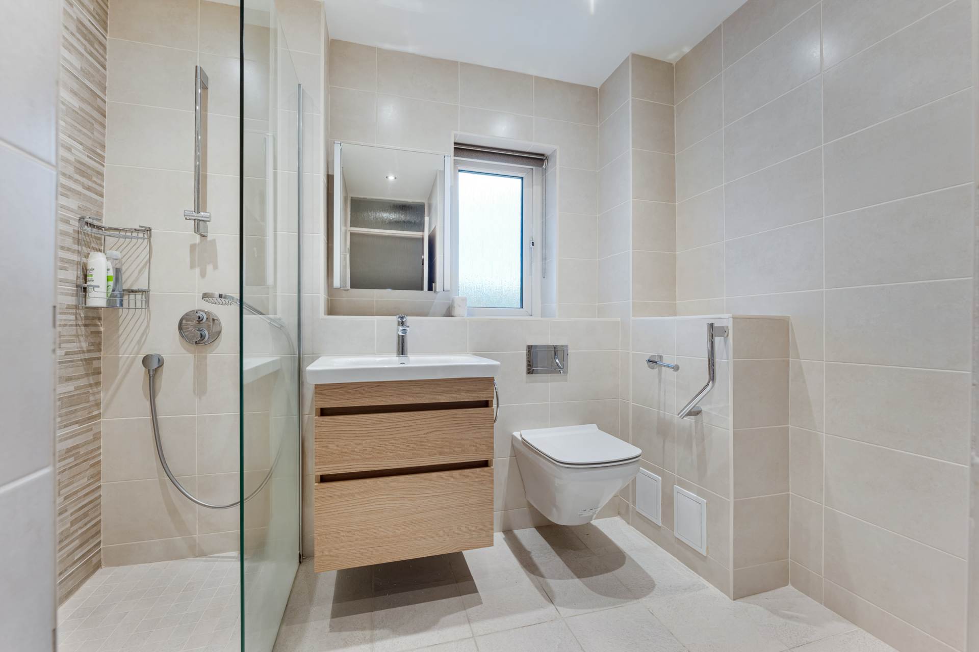 Sommerville Court, Broughton Park, Image 21