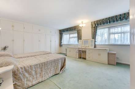 Sommerville Court, Broughton Park, Image 16