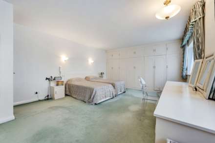 Sommerville Court, Broughton Park, Image 17