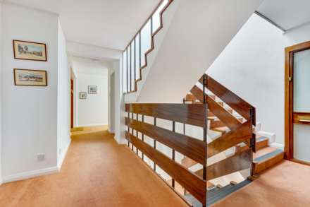 Sommerville Court, Broughton Park, Image 3