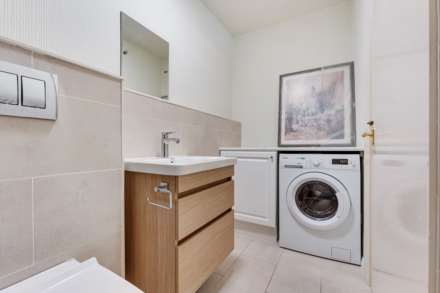 Sommerville Court, Broughton Park, Image 7